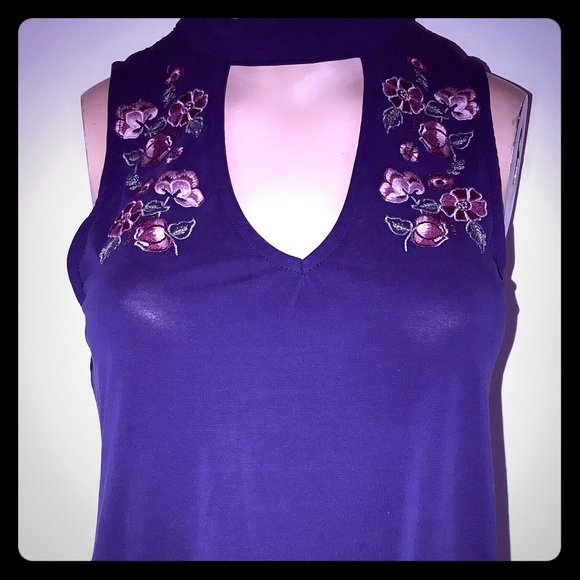 Francesca's Collections Tops - 🦋Francesca’s Floral Blue Tank Top